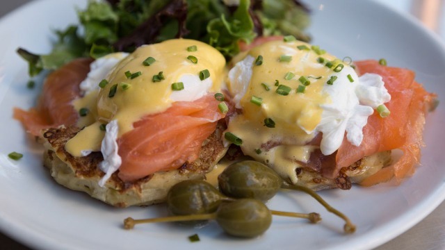 Uova e salmone affumicato